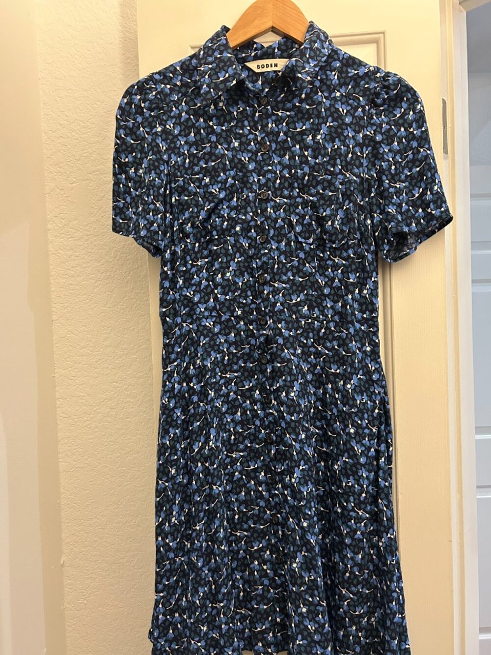 Boden Navy Blue Floral Button Front Shirt Dress Size 6